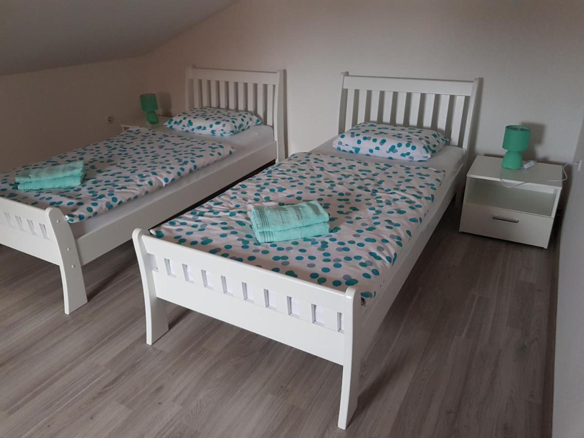 Apartmani Brigita Korenica Exterior foto